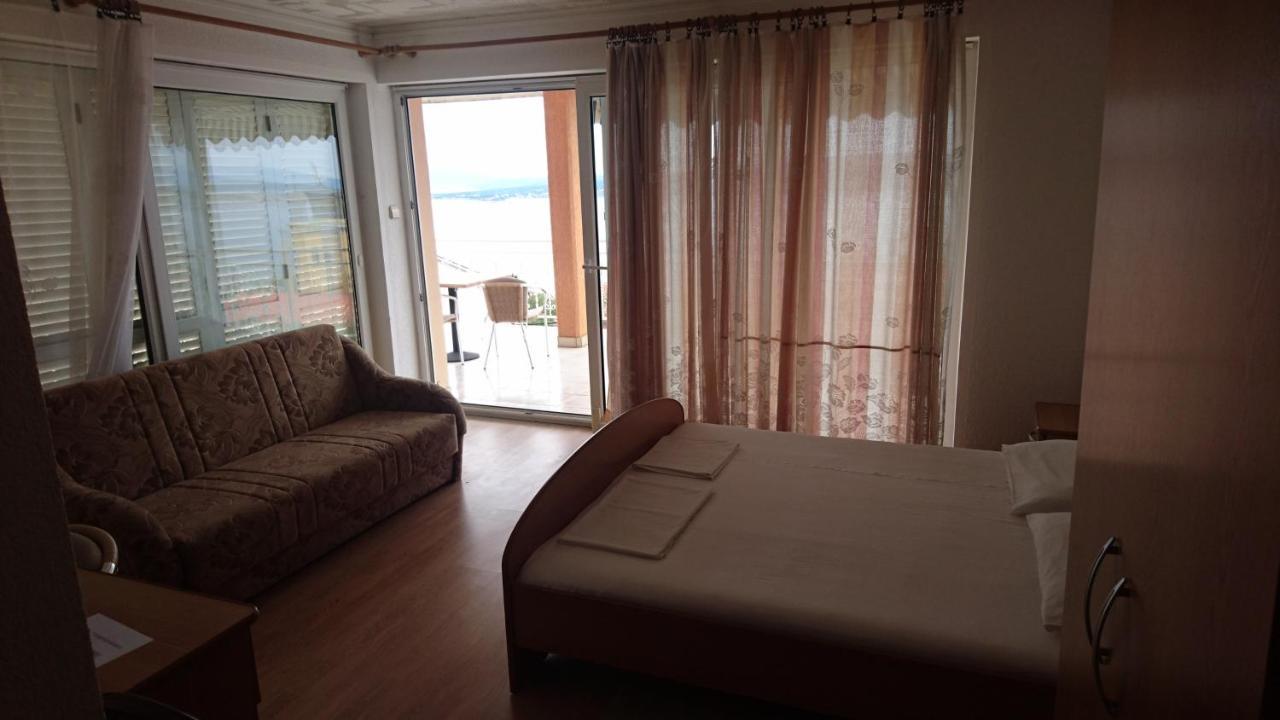 ドラマリ Restoran Sirena Bed & Breakfast エクステリア 写真