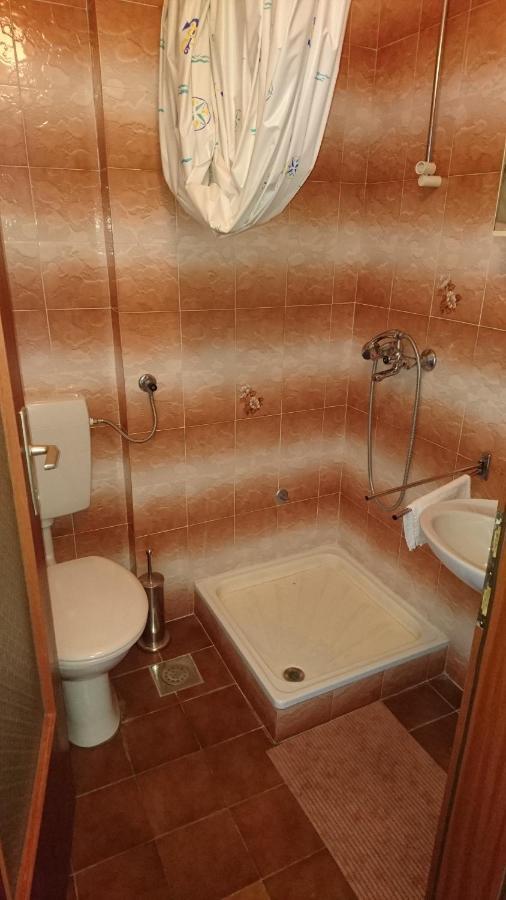 ドラマリ Restoran Sirena Bed & Breakfast エクステリア 写真